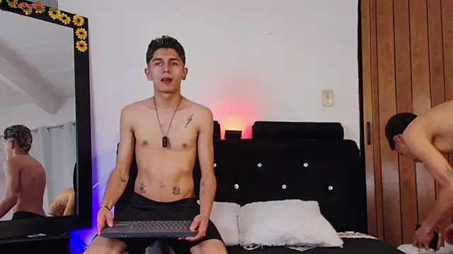 Jack lover1724 online show from June 15, 3:07 am