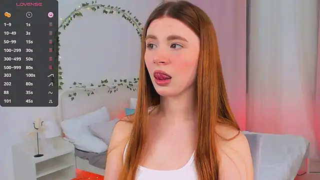 Freckle Diyana online show from March 13, 10:10 pm