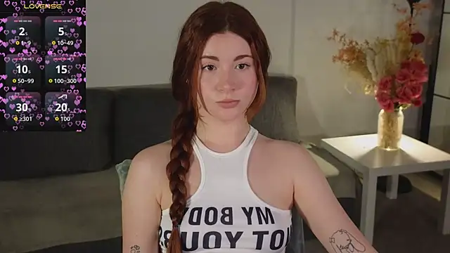 Freckle Diyana online show from December 4, 9:58 pm