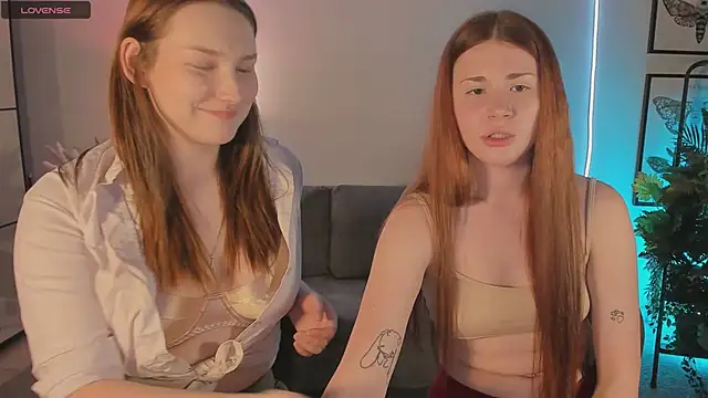 Freckle Diyana online show from February 6, 9:44 pm