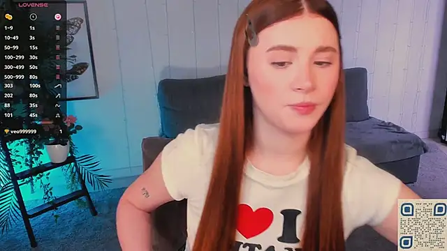 Freckle Diyana online show from March 9, 10:30 pm