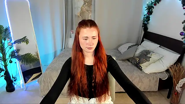 Freckle Diyana online show from December 20, 4:21 pm