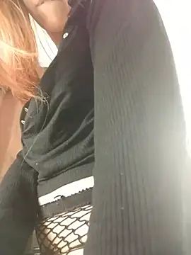 MaryannG online show from March 28, 3:18 am