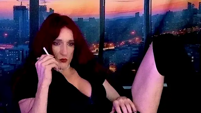 Snapshot of LuvNuk chatting on September 18, 6:05 am LuvNuk online show from September 18, 6:05 am