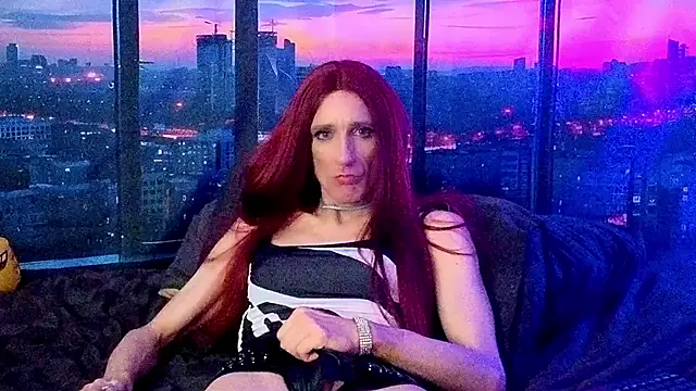 Snapshot of LuvNuk chatting on March 20, 8:51 pm LuvNuk online show from March 20, 8:51 pm