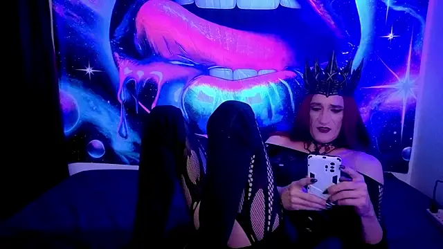 Snapshot of LuvNuk chatting on October 16, 2:53 am LuvNuk online show from October 16, 2:53 am