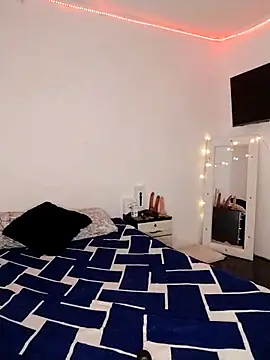 Fanny Klean online show from February 8, 5:05 am