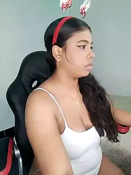Snapshot of Fanny_Klean chatting on December 20, 5:57 am Fanny Klean online show from December 20, 5:57 am