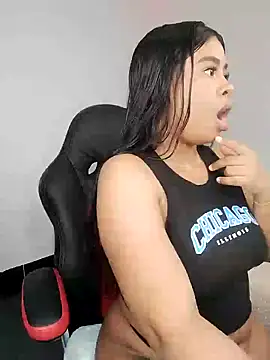 Snapshot of Fanny_Klean chatting on December 18, 6:21 am Fanny Klean online show from December 18, 6:21 am
