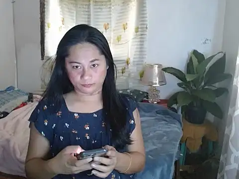 Sweet amberxyz18 online show from April 25, 6:16 am