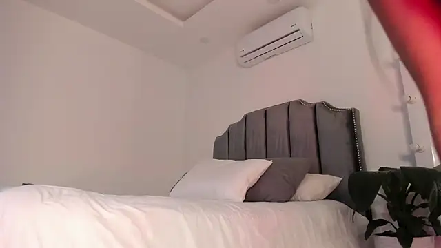 molly cams8 online show from March 3, 1:28 am