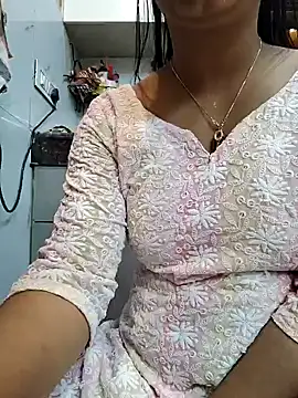 Snapshot of Manpreet_kaur21 chatting on February 2, 6:47 am Manpreet kaur21 online show from February 2, 6:47 am