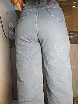 Snapshot of Manpreet_kaur21 chatting on December 5, 6:23 am Manpreet kaur21 online show from December 5, 6:23 am