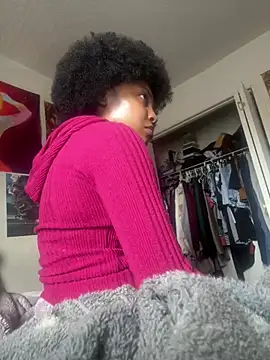 KimiAqua online show from March 9, 6:00 pm