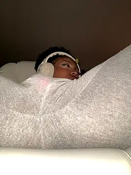 KimiAqua online show from November 30, 9:59 pm