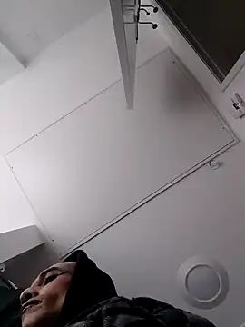 Snapshot of gabelove369 chatting on December 16, 7:00 pm gabelove369 online show from December 16, 7:00 pm