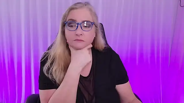 KatDSinclair online show from February 5, 5:09 pm