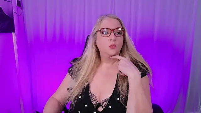 KatDSinclair online show from February 3, 2:13 pm