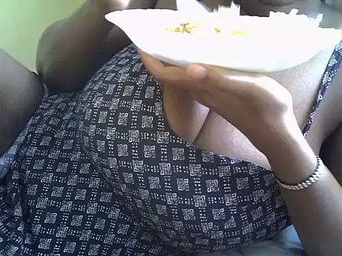 Snapshot of Sweet_Candy08 chatting on December 2, 6:26 am Sweet Candy08 online show from December 2, 6:26 am