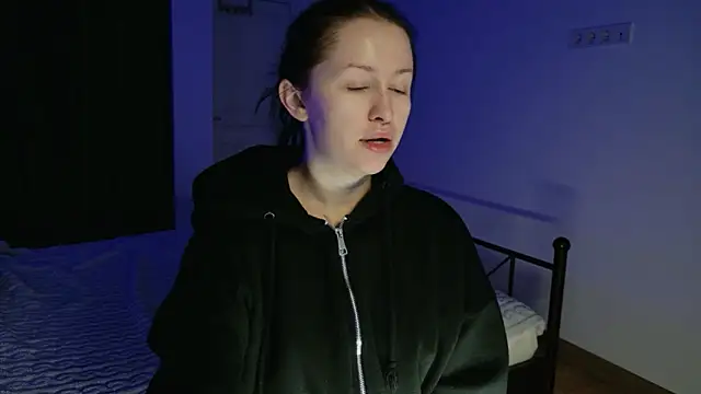 Snapshot of VioletCatt chatting on November 29, 6:46 am VioletCatt online show from November 29, 6:46 am