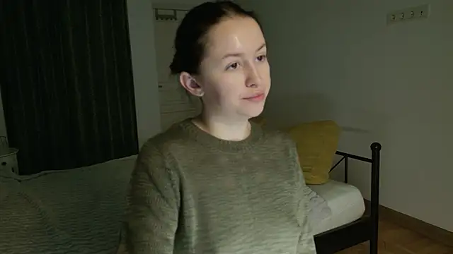 Snapshot of VioletCatt chatting on October 24, 5:39 am VioletCatt online show from October 24, 5:39 am