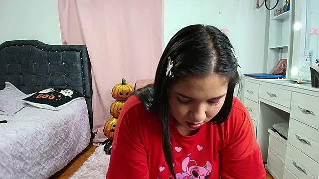 Snapshot of AnnaRosse1 chatting on November 9, 6:45 pm AnnaRosse1 online show from November 9, 6:45 pm