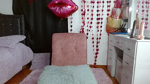 Snapshot of AnnaRosse1 chatting on March 7, 6:00 pm AnnaRosse1 online show from March 7, 6:00 pm