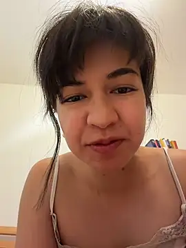 BitchyBratxxx online show from May 6, 10:08 am