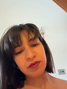 BitchyBratxxx online show from April 13, 12:31 pm