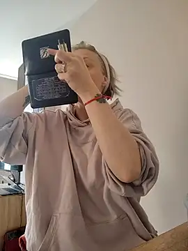 MySweetcum69 online show from March 31, 8:27 am