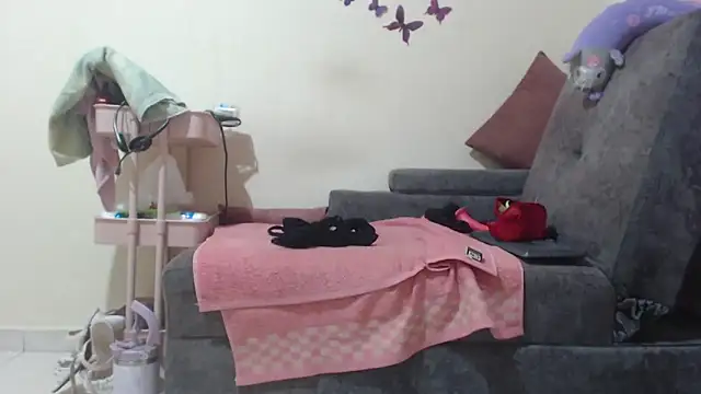 Snapshot of v_violeta chatting on October 10, 11:16 pm v violeta online show from October 10, 11:16 pm