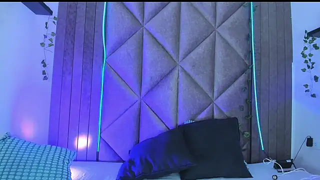 AmyPalmmer online show from November 8, 11:47 am