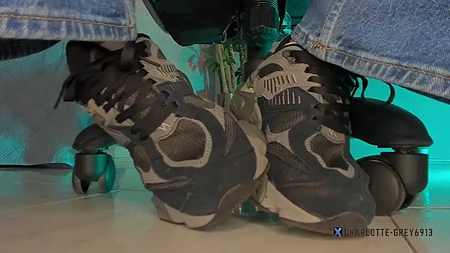 charlotte  grey online show from January 10, 8:26 pm