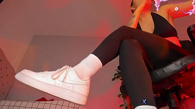 charlotte  grey online show from April 8, 8:21 pm