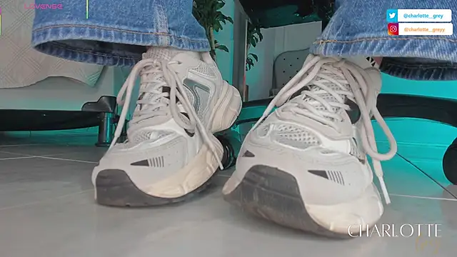 charlotte  grey online show from November 1, 7:52 pm