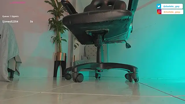 charlotte  grey online show from November 3, 7:50 pm