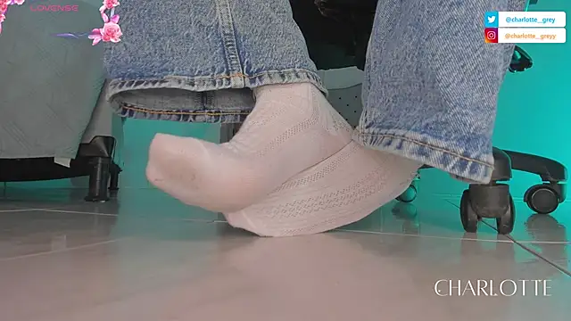 charlotte  grey online show from October 29, 8:30 pm