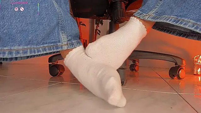 charlotte  grey online show from November 14, 8:12 pm