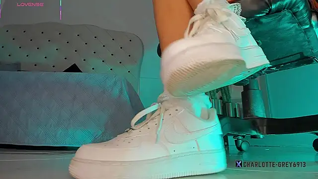 charlotte  grey online show from January 9, 8:27 pm