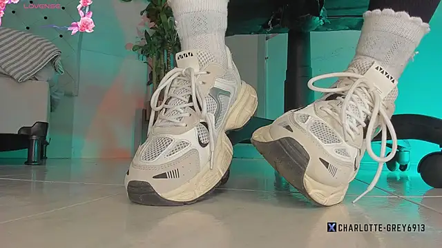 charlotte  grey online show from February 17, 8:17 pm