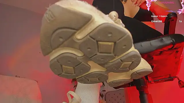 charlotte  grey online show from March 21, 2:43 pm