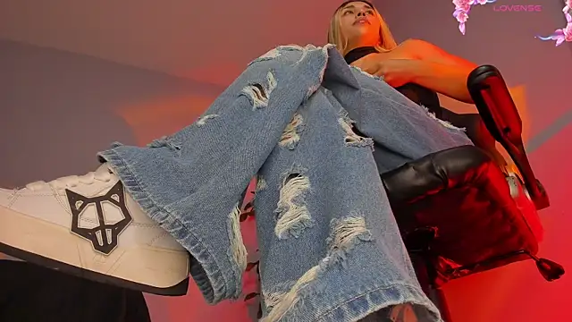 charlotte  grey online show from April 4, 6:47 pm