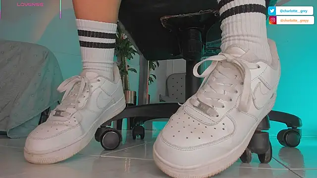 charlotte  grey online show from November 4, 7:17 pm