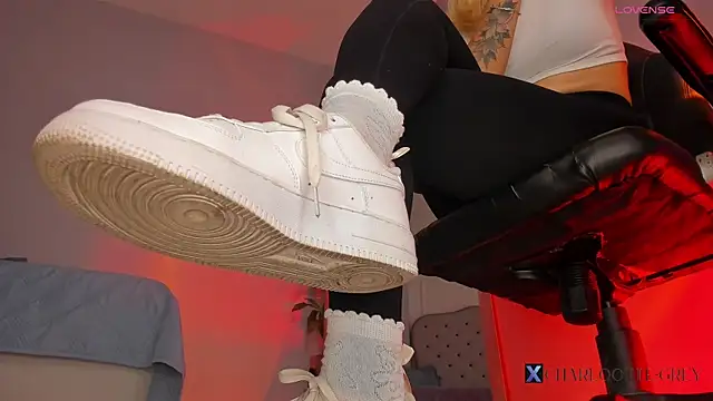 charlotte  grey online show from April 11, 8:23 pm