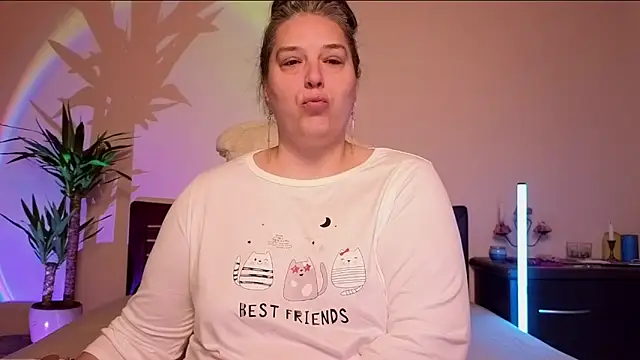 Snapshot of Niter chatting on February 20, 8:27 am Niter online show from February 20, 8:27 am