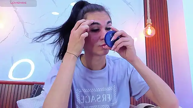 Mia thompson 19 online show from March 14, 7:31 pm