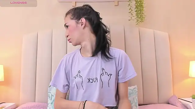 Mia thompson 19 online show from January 15, 7:06 pm