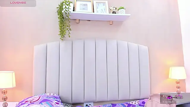 Mia thompson 19 online show from January 7, 7:08 pm