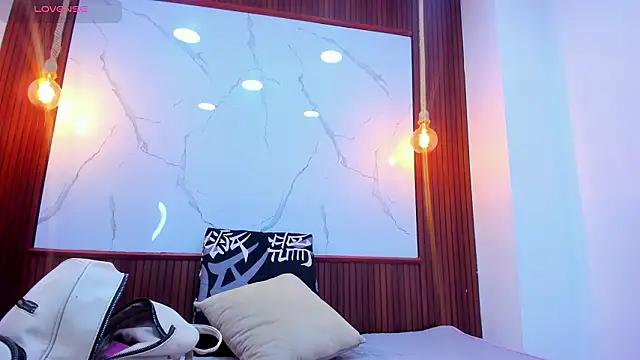 Mia thompson 19 online show from March 6, 8:26 pm