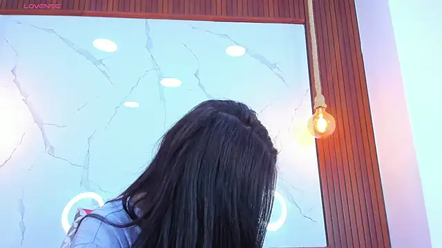 Mia thompson 19 online show from March 20, 7:37 pm